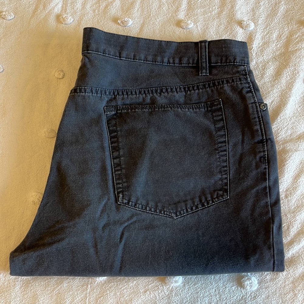 • VanHeusen Jeans •